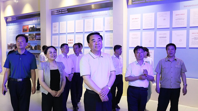 省委常委、省委統(tǒng)戰(zhàn)部部長(zhǎng)馬廷禮蒞臨金徽股份調(diào)研